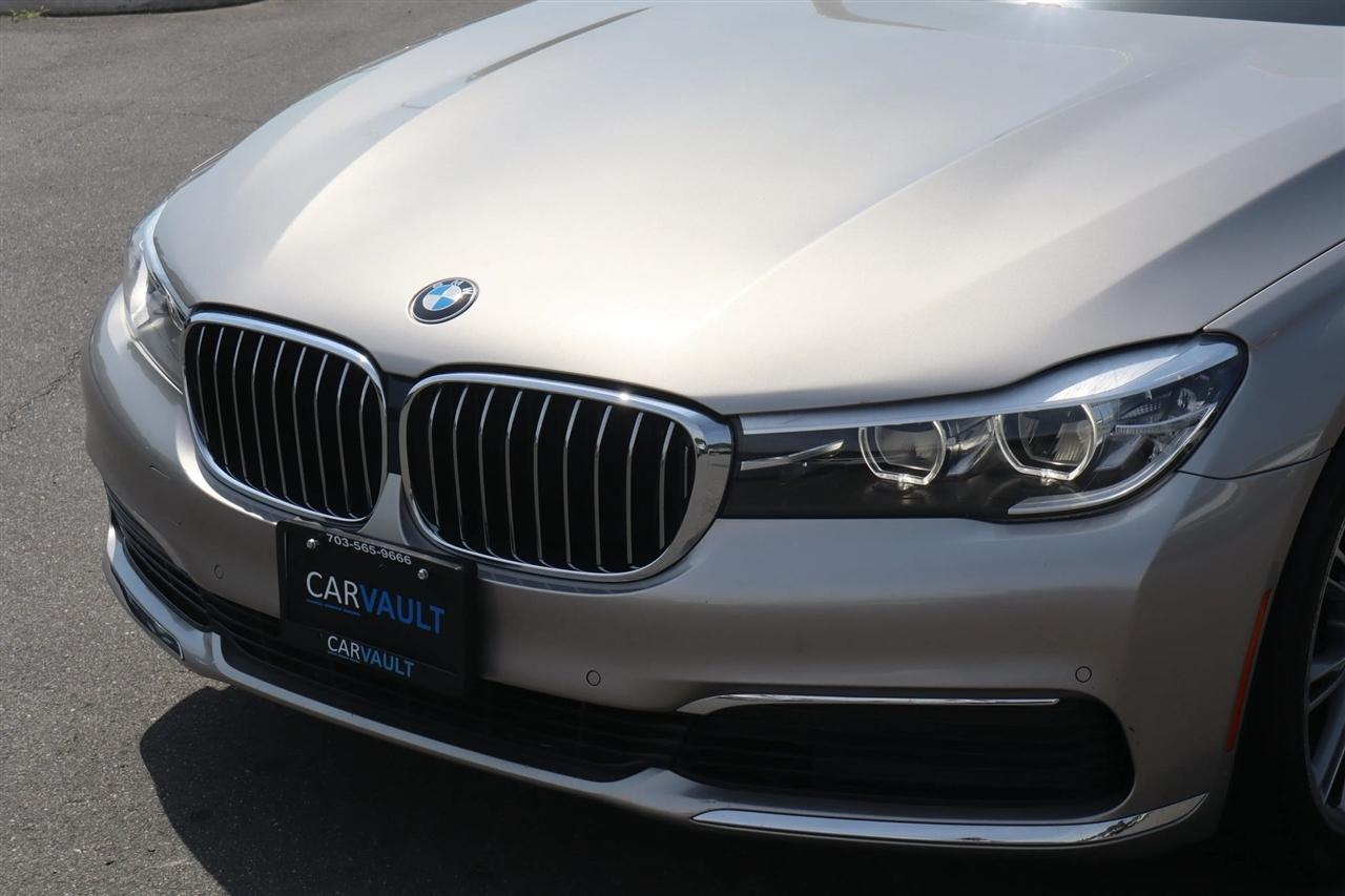 BMW 7-Series 740i 2019