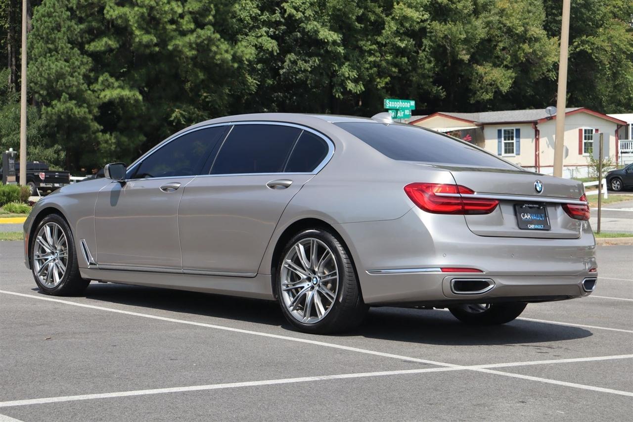BMW 7-Series 740i 2019