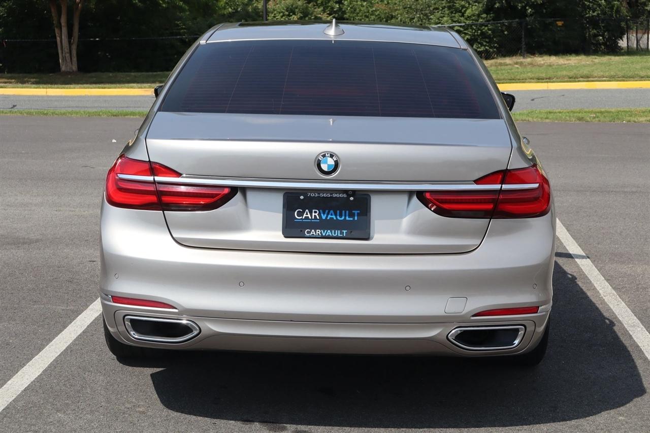 BMW 7-Series 740i 2019