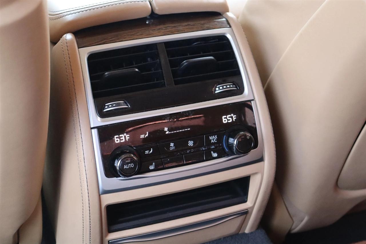 BMW 7-Series 740i 2019