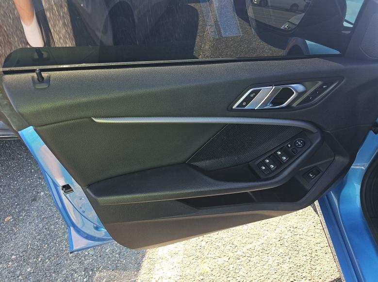 BMW 228i photo 5