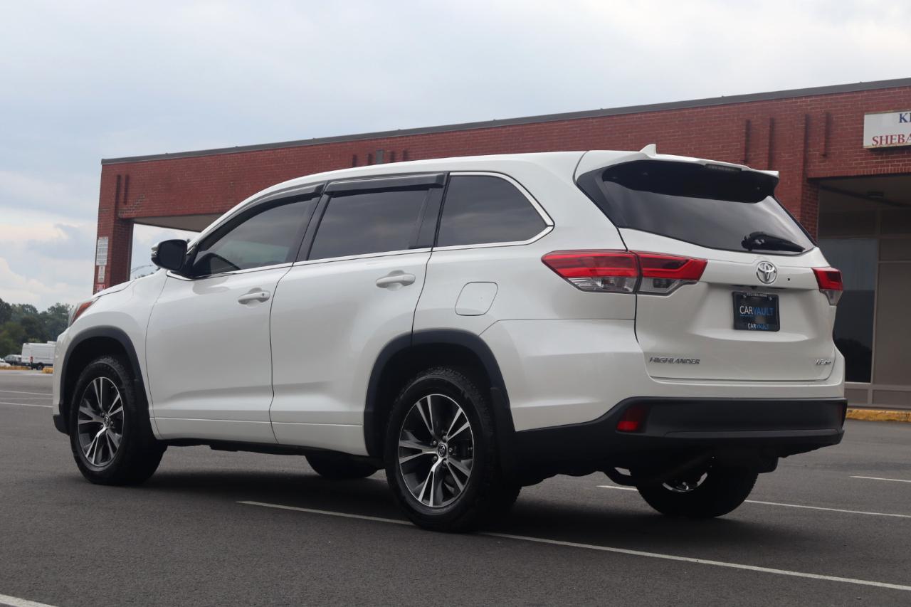 Toyota Highlander LE Plus AWD V6 2017