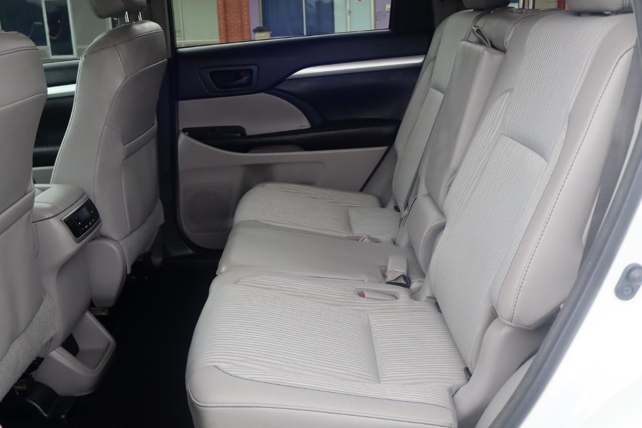 Toyota Highlander LE Plus AWD V6 2017