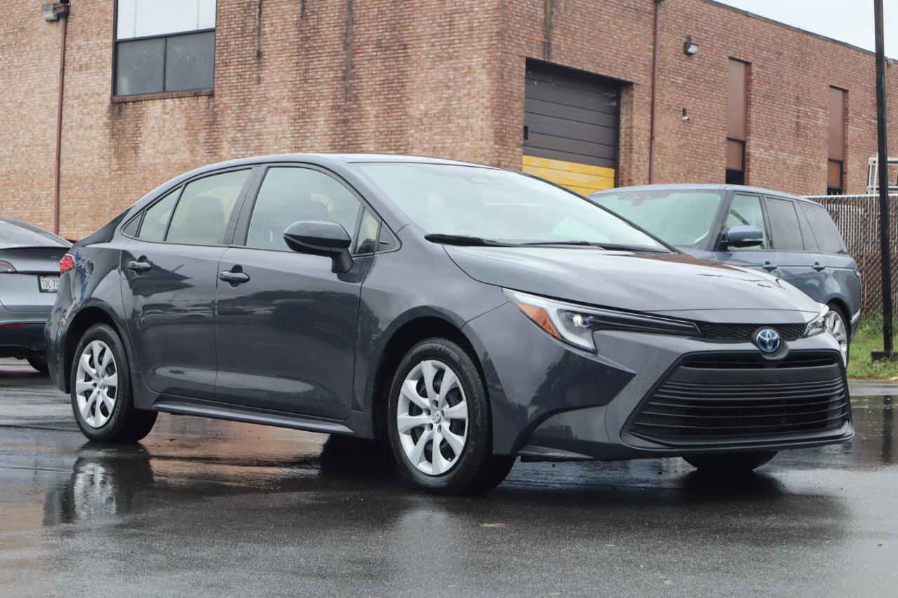 Toyota Corolla Hybrid LE 2025