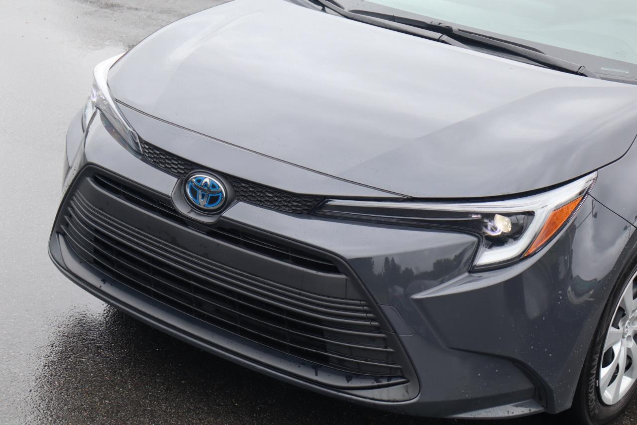 Toyota Corolla Hybrid LE 2025
