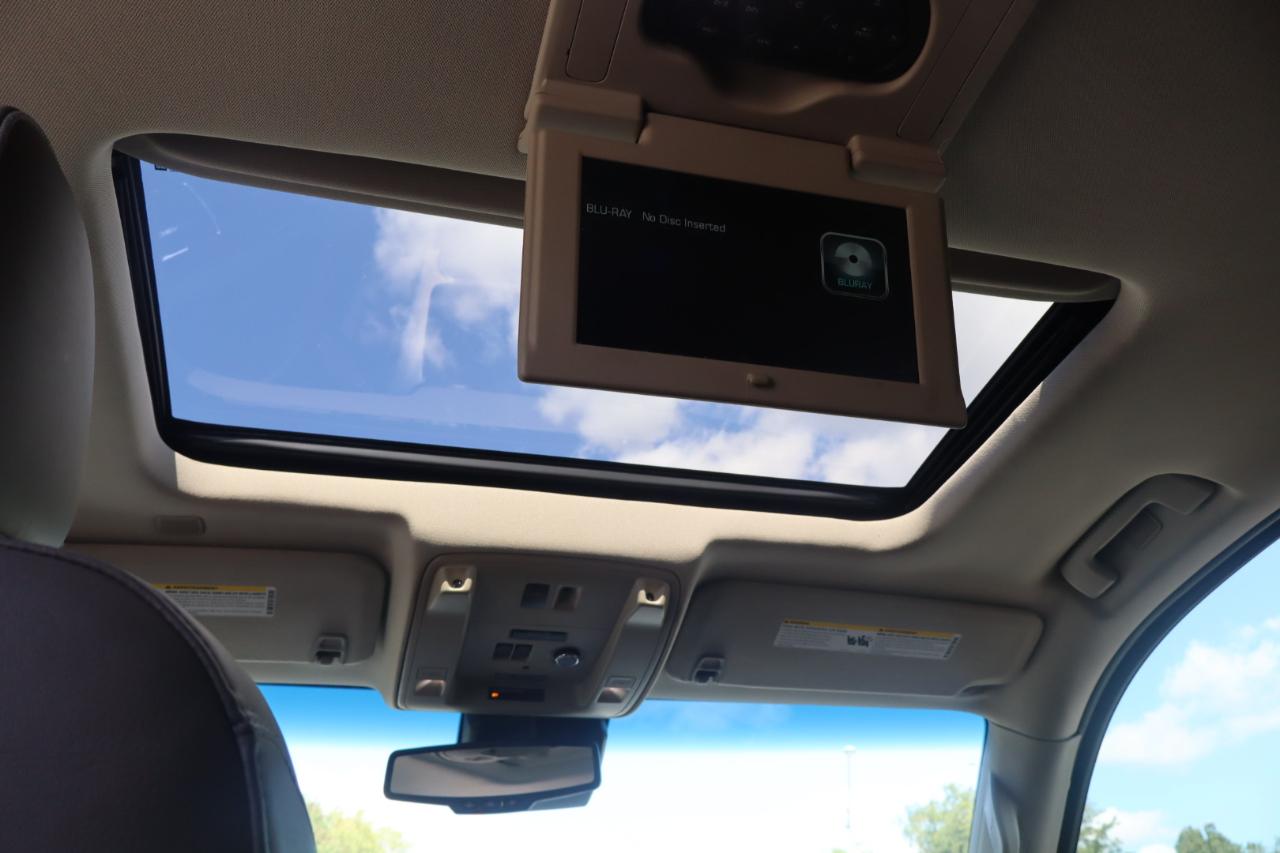 GMC Yukon Denali 4WD 2018
