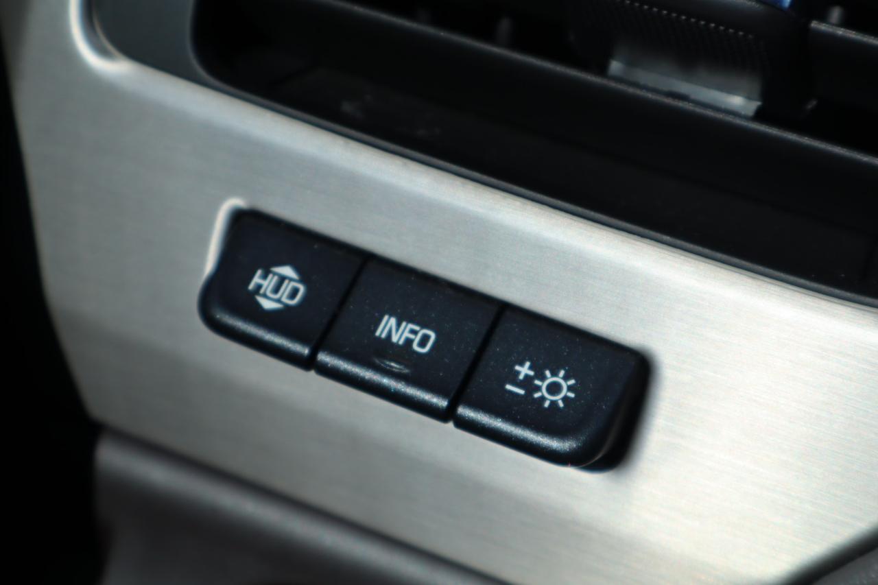GMC Yukon Denali 4WD 2018