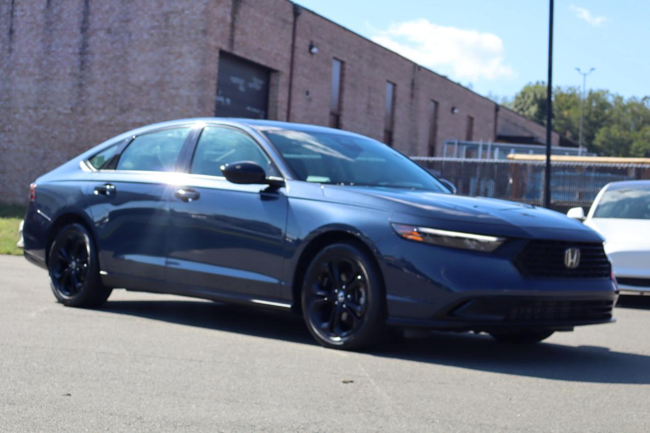 Honda Accord photo 2
