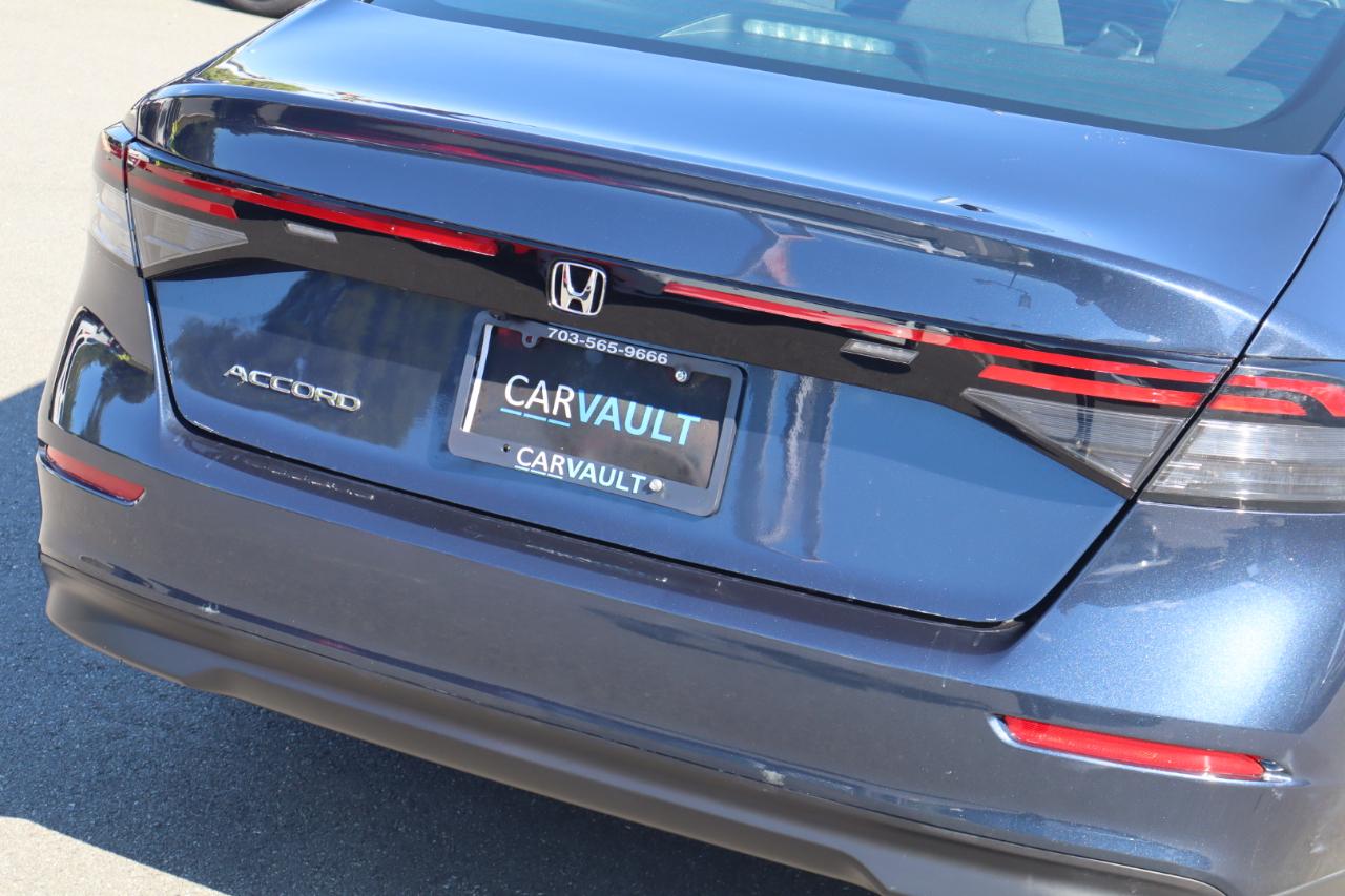 Honda Accord photo 9