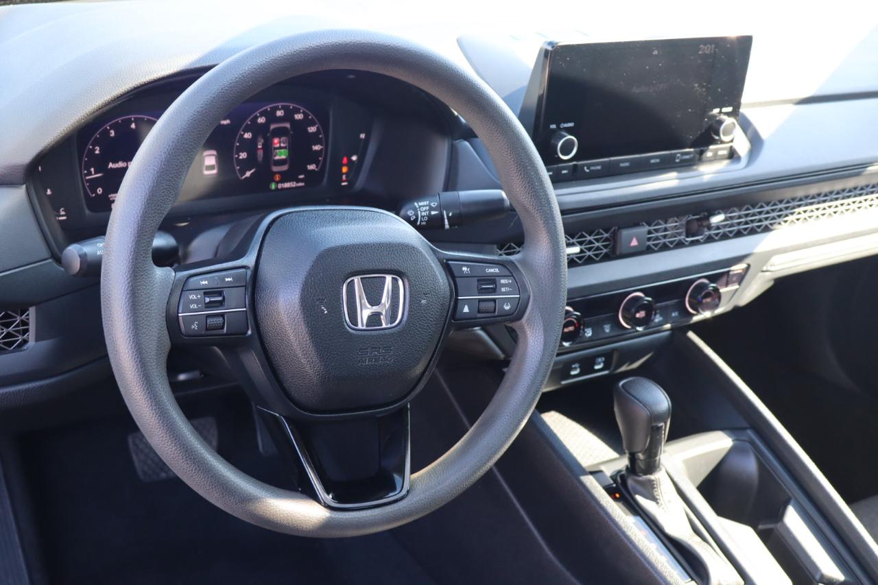 Honda Accord photo 20