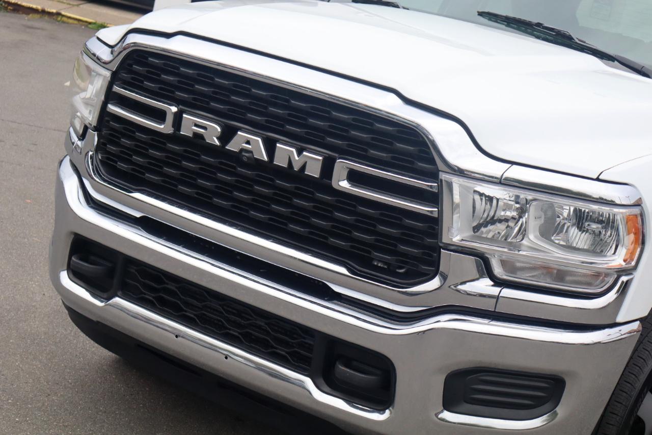 RAM 3500 Tradesman 4x4 Crew Cab 8' Box 2024