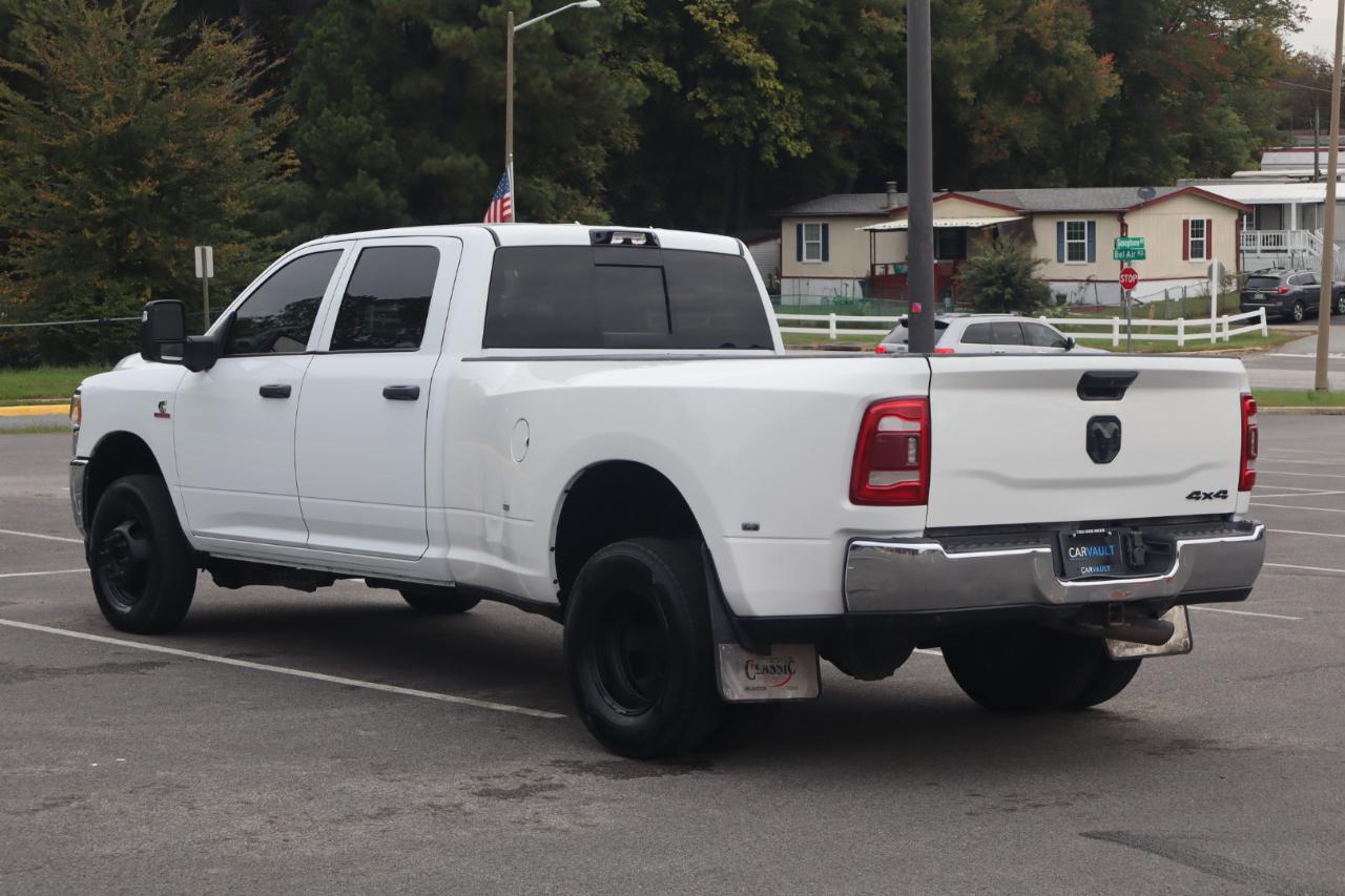 RAM 3500 Tradesman 4x4 Crew Cab 8' Box 2024