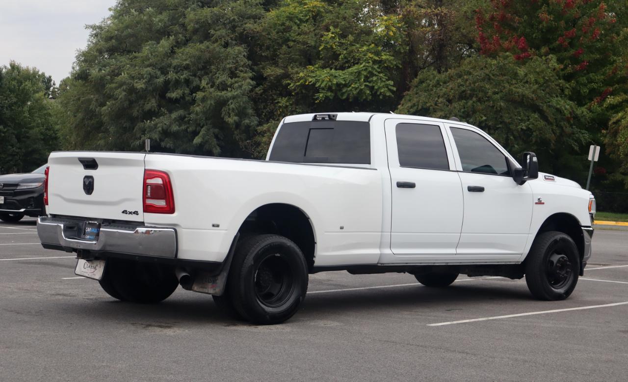 RAM 3500 Tradesman 4x4 Crew Cab 8' Box 2024