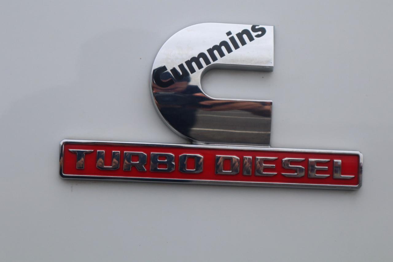 RAM 3500 Tradesman 4x4 Crew Cab 8' Box 2024