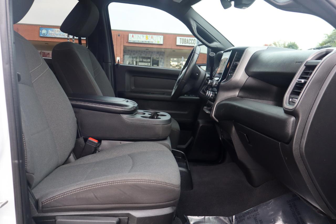 RAM 3500 Tradesman 4x4 Crew Cab 8' Box 2024