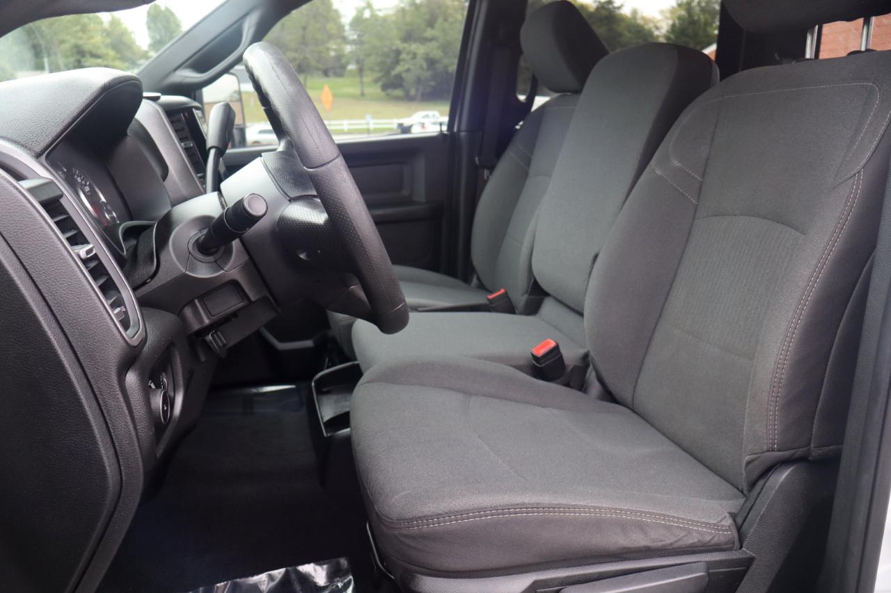 RAM 3500 Tradesman 4x4 Crew Cab 8' Box 2024