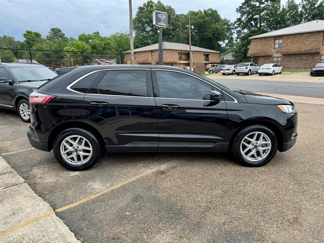 2021 Ford Edge SEL - Photo 6