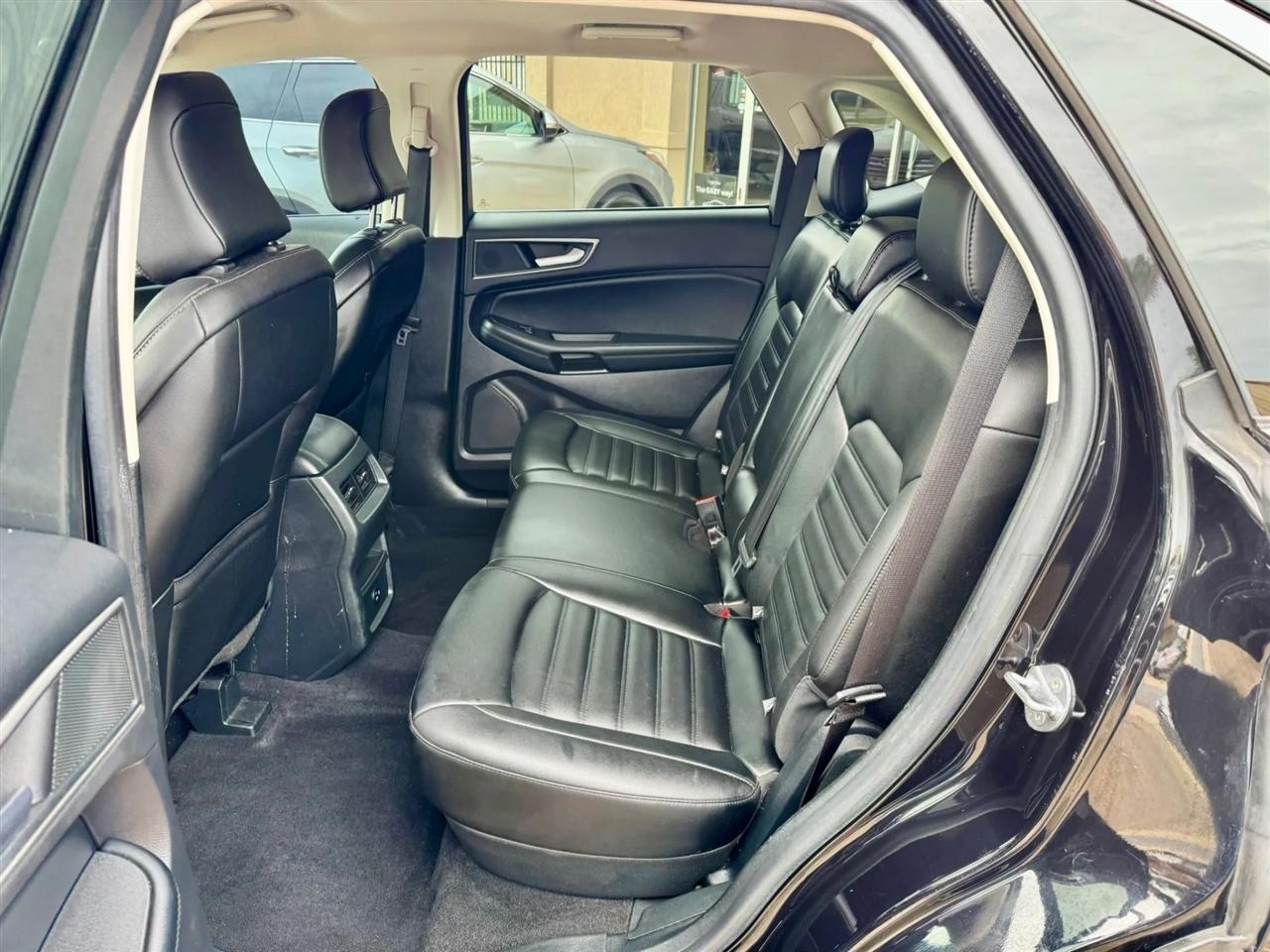 2021 Ford Edge SEL - Photo 15