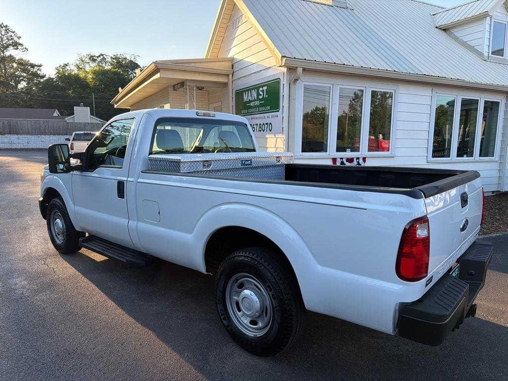 Ford Super Duty F-250 SRW 2WD Reg Cab 137" XLT 2016