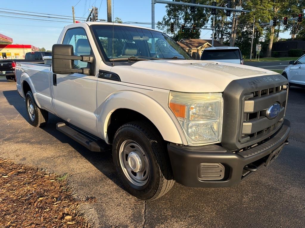 Ford Super Duty F-250 SRW 2WD Reg Cab 137" XLT 2016