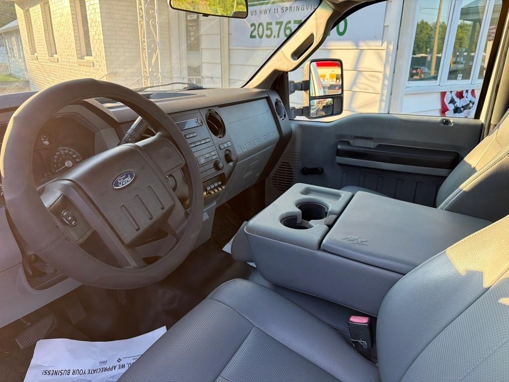 Ford Super Duty F-250 SRW 2WD Reg Cab 137" XLT 2016