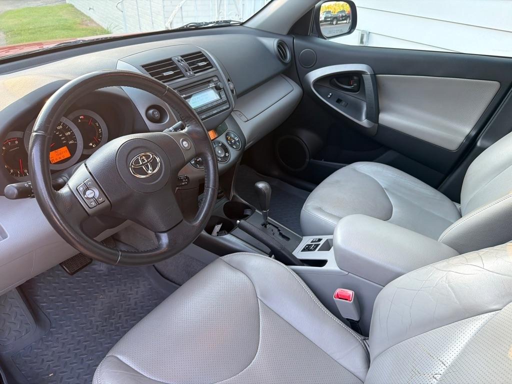 Toyota RAV4 4WD 4dr I4 Limited (Natl) 2012