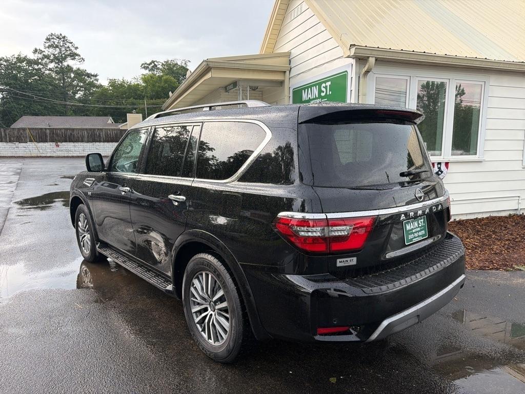 Nissan Armada 4x2 SV 2021
