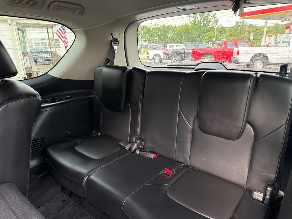 Nissan Armada 4x2 SV 2021