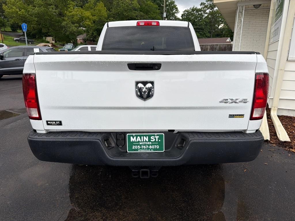 RAM 1500 4WD Quad Cab 140.5" Tradesman 2012