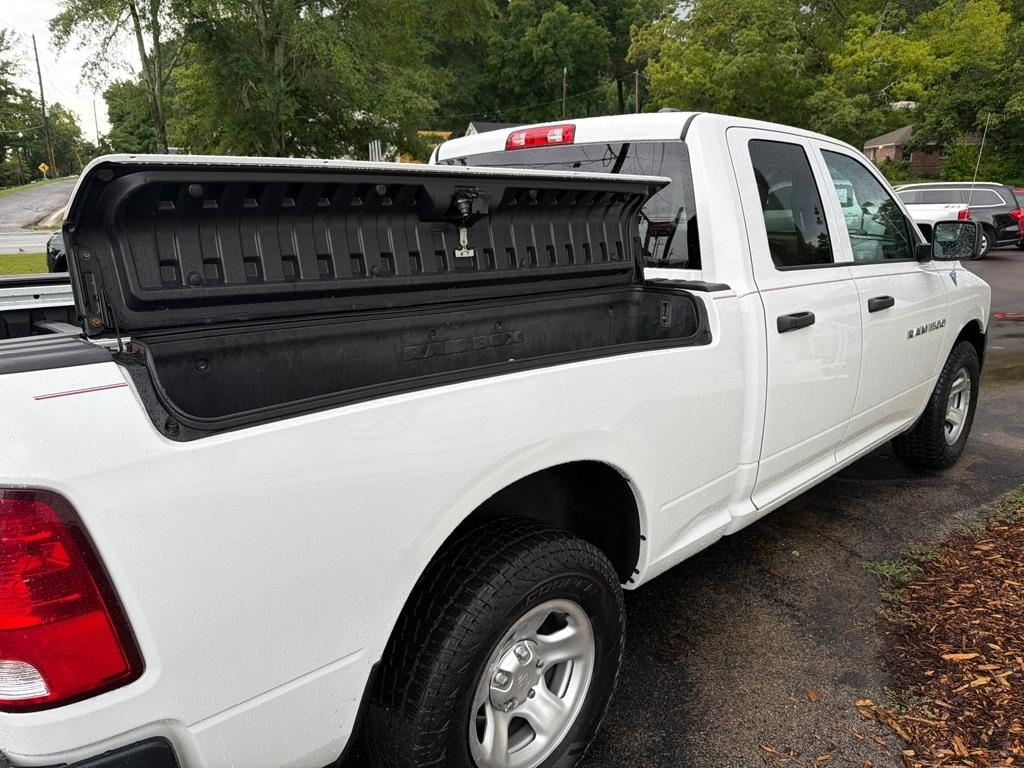 RAM 1500 4WD Quad Cab 140.5" Tradesman 2012