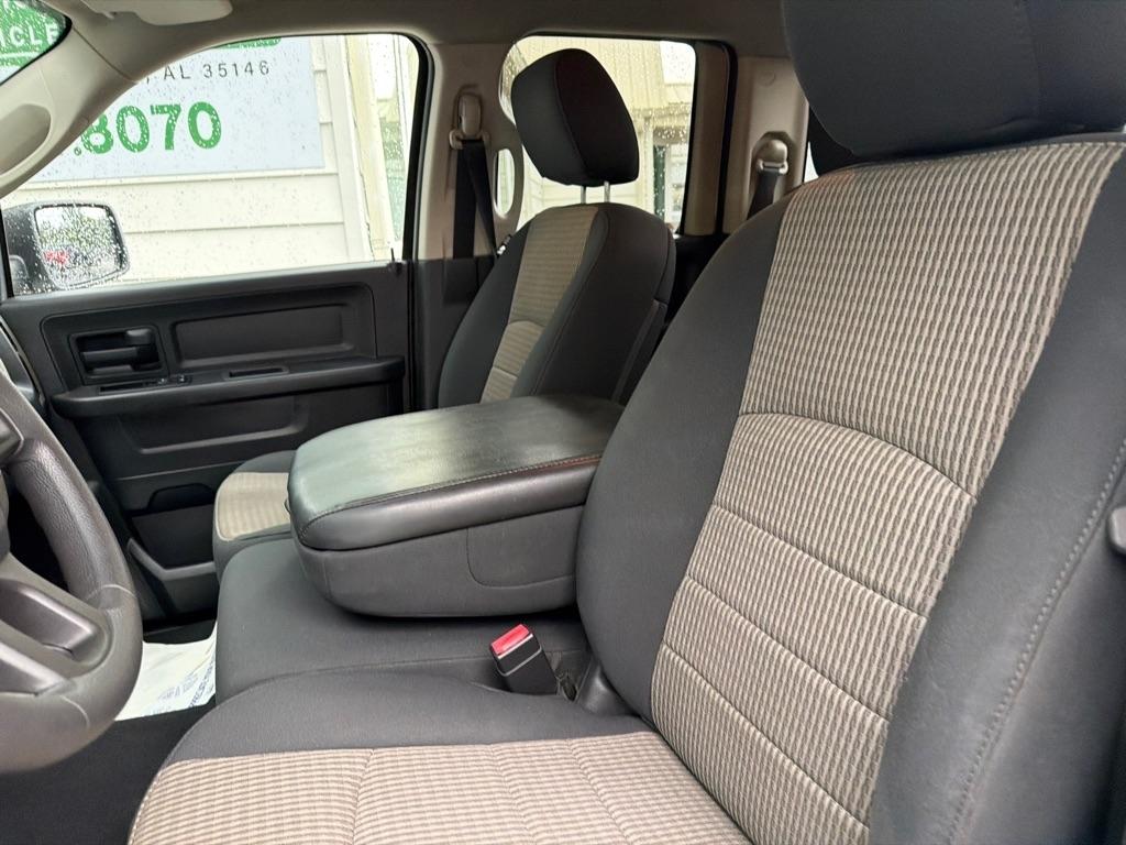 RAM 1500 4WD Quad Cab 140.5" Tradesman 2012