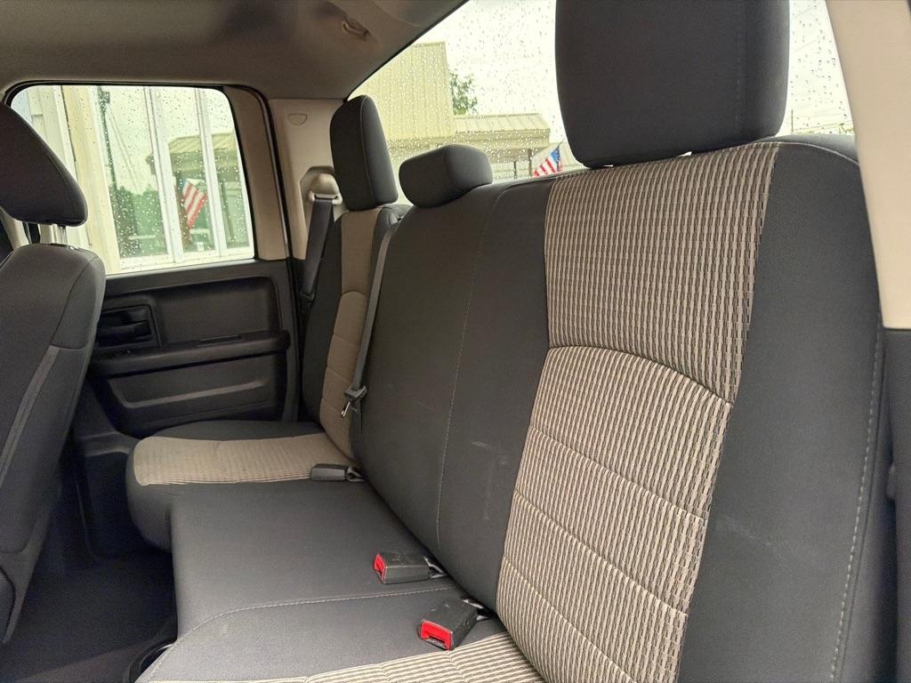 RAM 1500 4WD Quad Cab 140.5" Tradesman 2012
