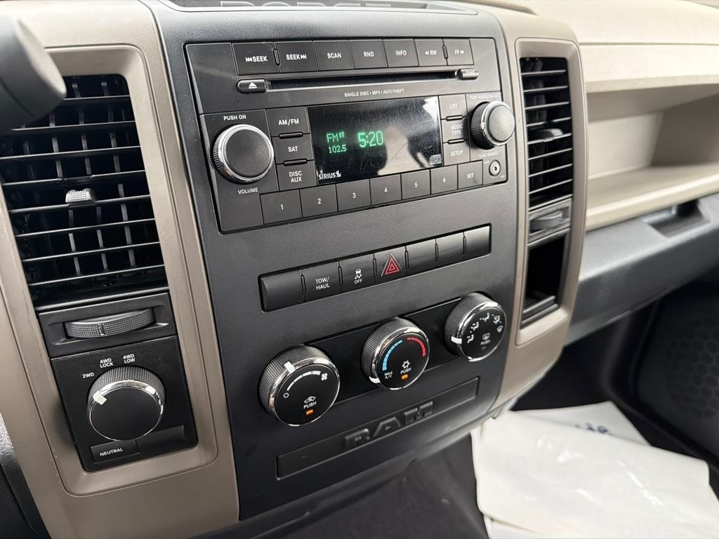 RAM 1500 4WD Quad Cab 140.5" Tradesman 2012