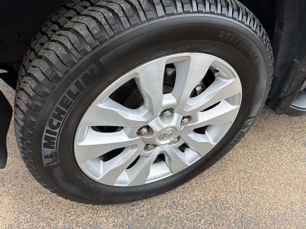 Toyota Sequoia Platinum RWD (Natl) 2018