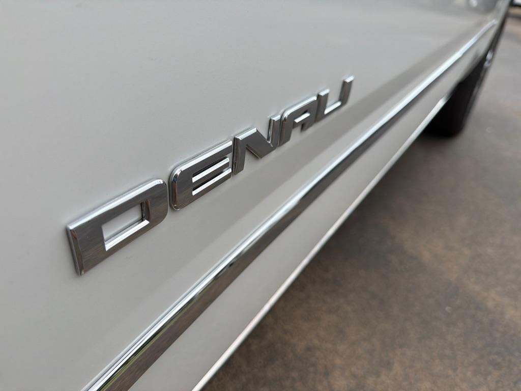 GMC Yukon XL 2WD 4dr Denali 2019