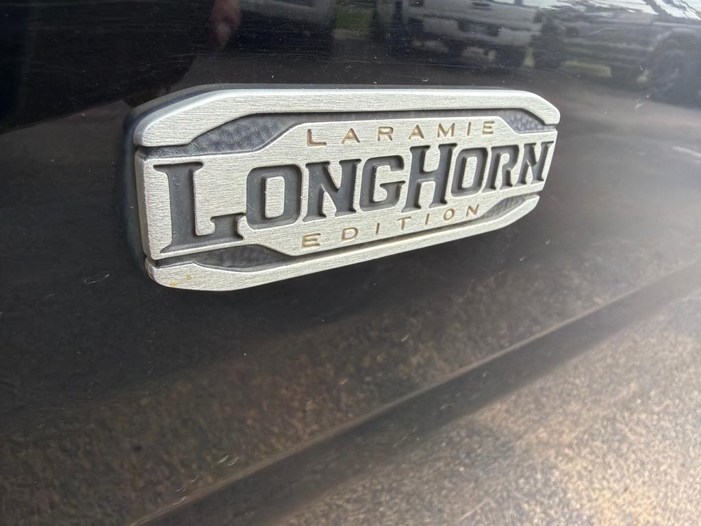RAM 1500 Longhorn 4x4 Crew Cab 5'7" Box 2020
