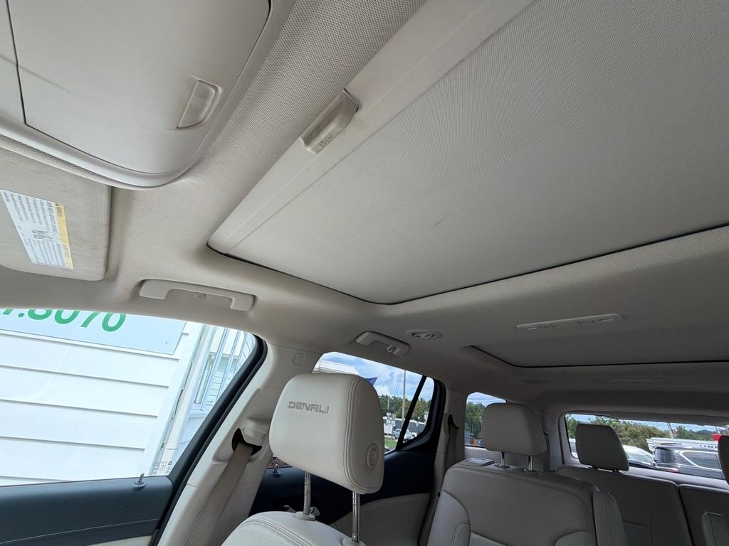 GMC Acadia FWD 4dr Denali 2021