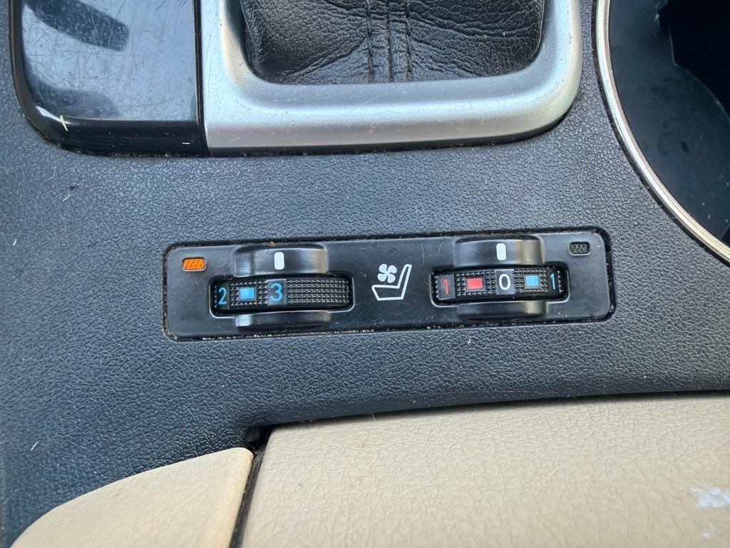 Toyota Highlander FWD 4dr V6 Limited (Natl) 2016
