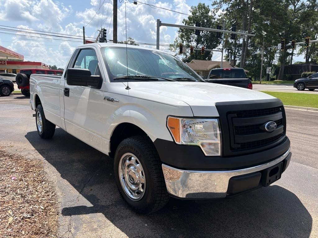 Ford F-150 2WD Reg Cab 126" STX 2014