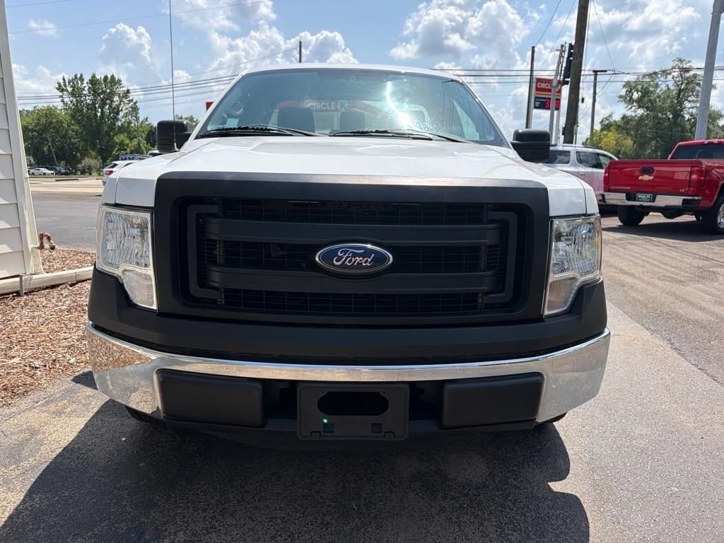 Ford F-150 2WD Reg Cab 126" STX 2014