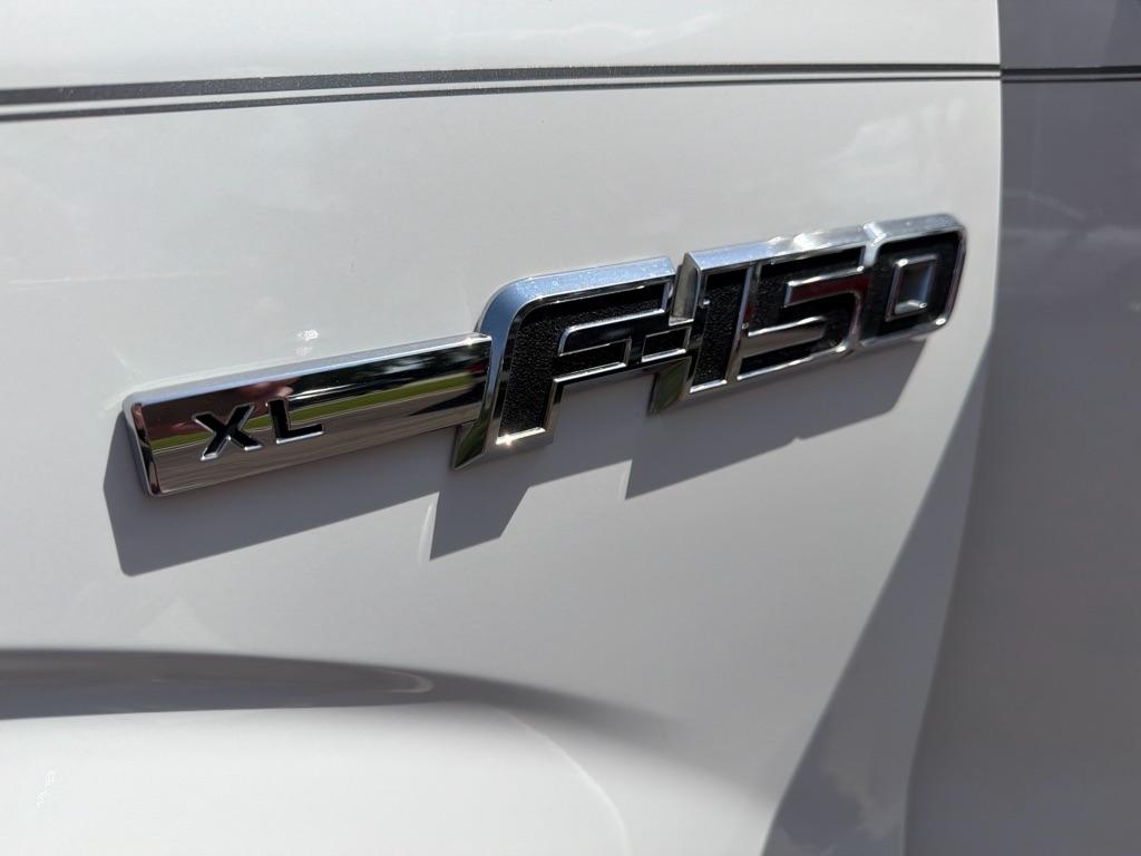 Ford F-150 2WD Reg Cab 126" STX 2014