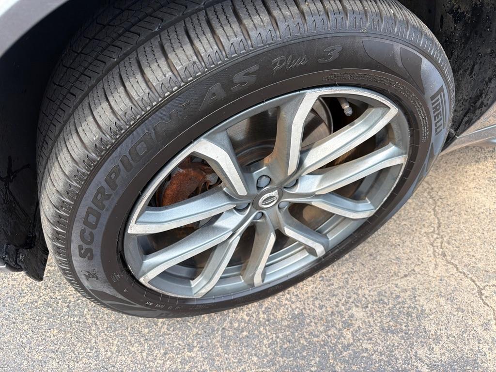 Volvo XC90 T6 AWD 7-Passenger Momentum 2018