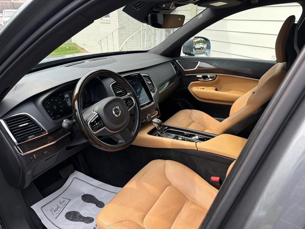 Volvo XC90 T6 AWD 7-Passenger Momentum 2018