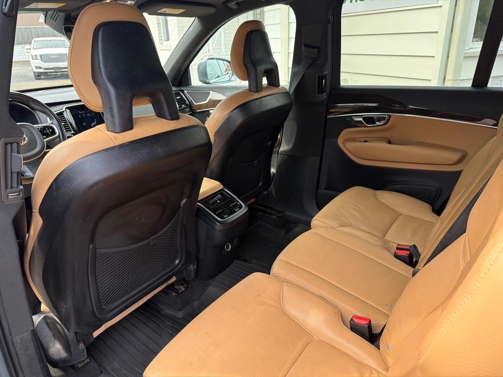 Volvo XC90 T6 AWD 7-Passenger Momentum 2018