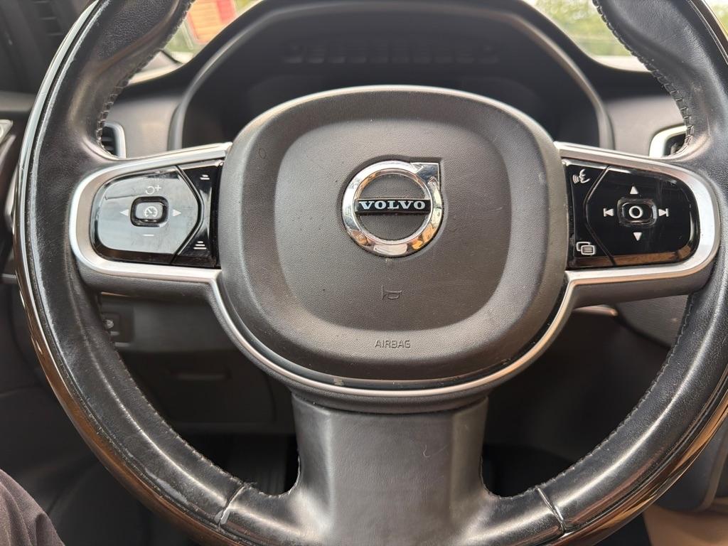 Volvo XC90 T6 AWD 7-Passenger Momentum 2018