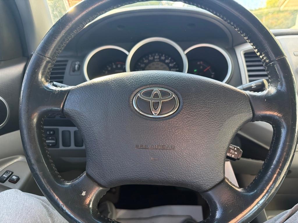 Toyota Tacoma 4WD Dbl V6 MT (Natl) 2008
