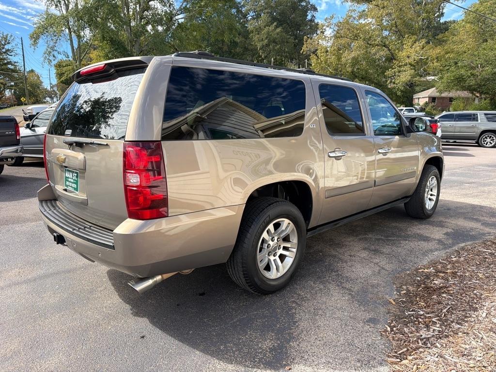Chevrolet Suburban 4WD 4dr 1500 LTZ 2007