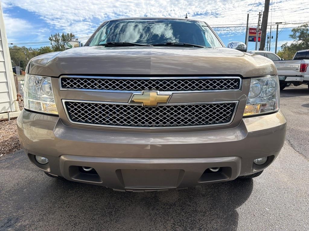 Chevrolet Suburban 4WD 4dr 1500 LTZ 2007
