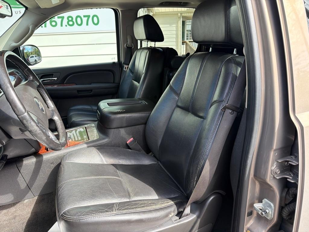 Chevrolet Suburban 4WD 4dr 1500 LTZ 2007