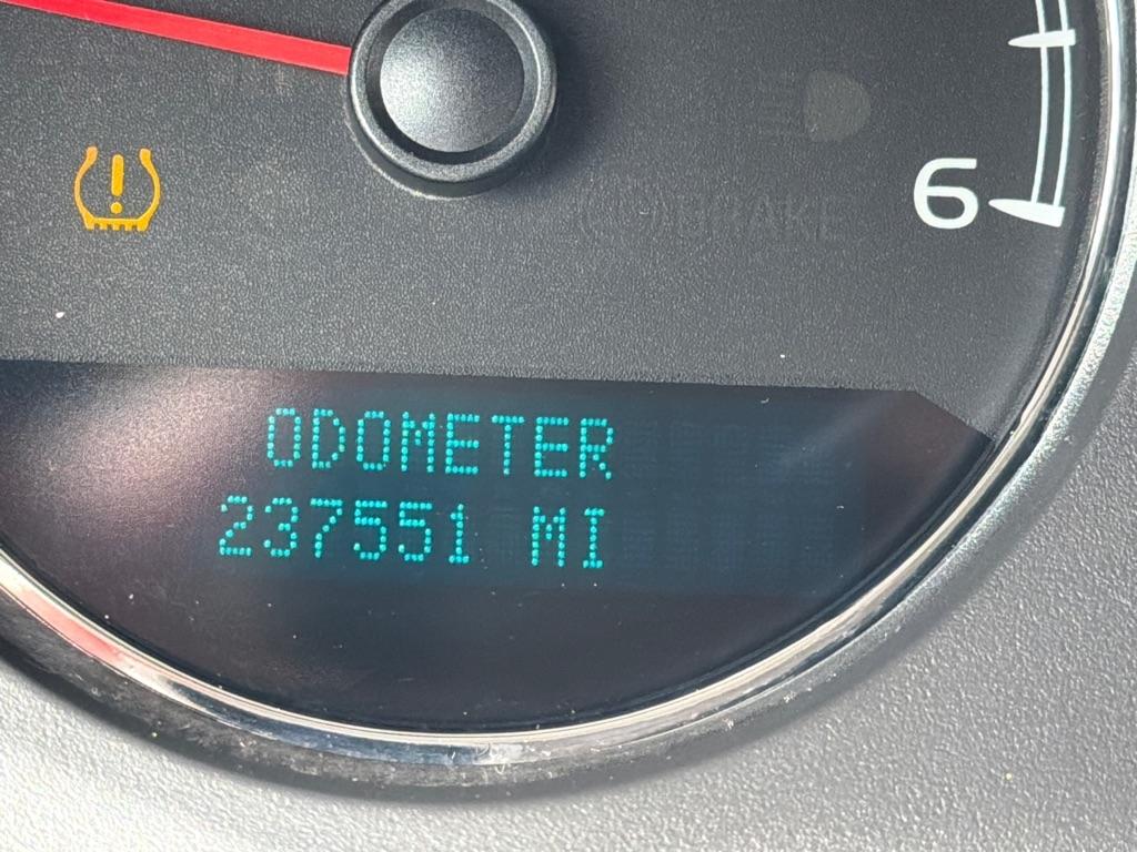 Chevrolet Suburban 4WD 4dr 1500 LTZ 2007